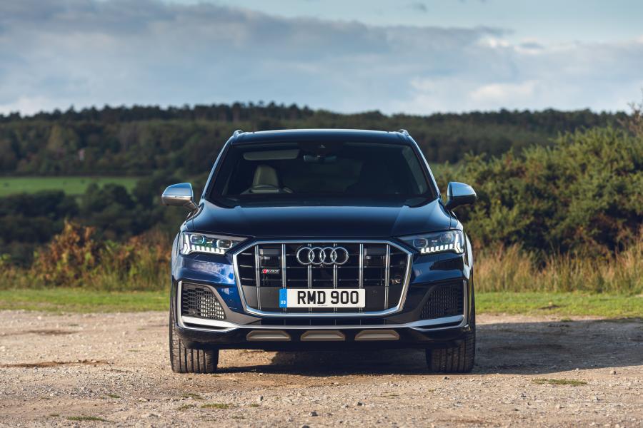  Audi SQ7 TDI (4M) 2019 года  (UK) (фото 24 из 46)